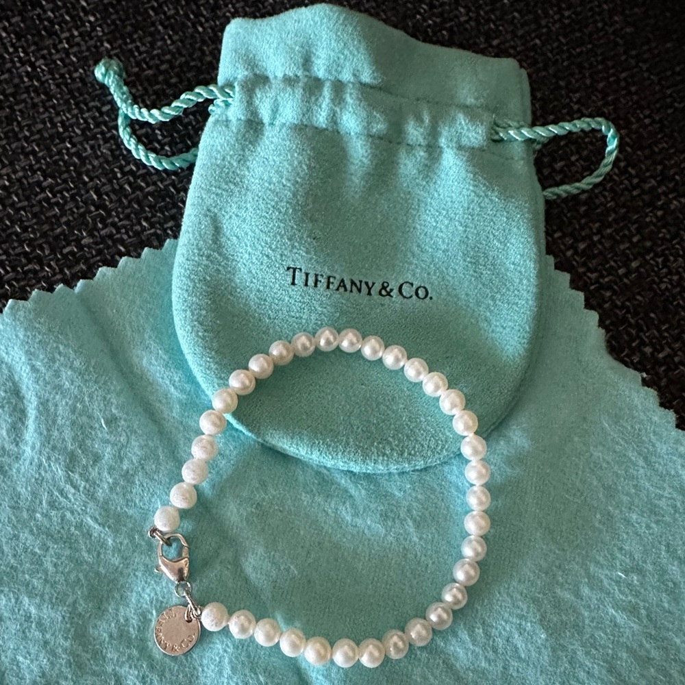 Tiffany & Co. mini pearl bracelet